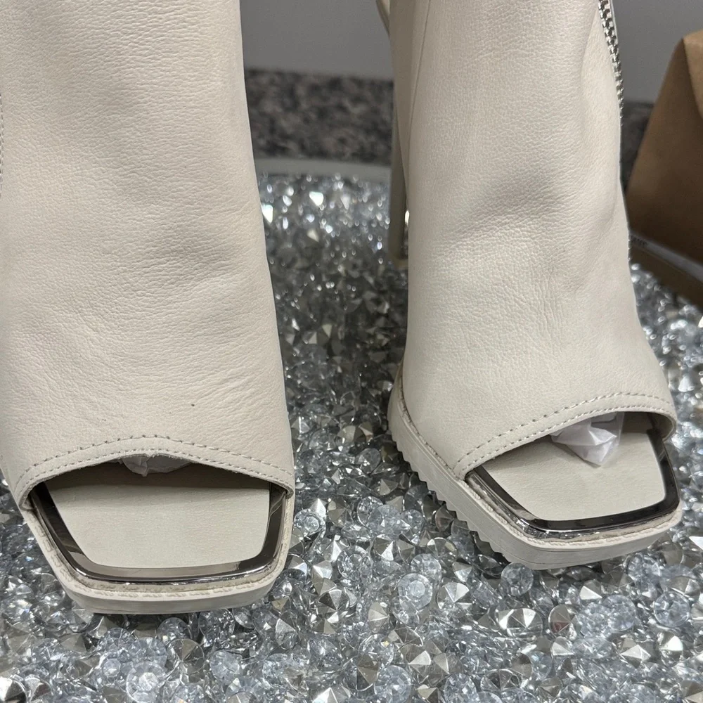 DKNY Off-White Peep-Toe Zip High Heel Booties NEW 9.5